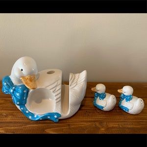 Mother Goose with Babies